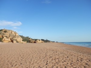 Albufeira beach at rush hour