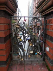 Rochdale Canal, love locks